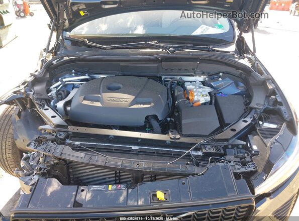 YV4H60RC6S1149019 2025 VOLVO XC60 PLUG-IN HYBRID Dark Blue Widok z tyłu