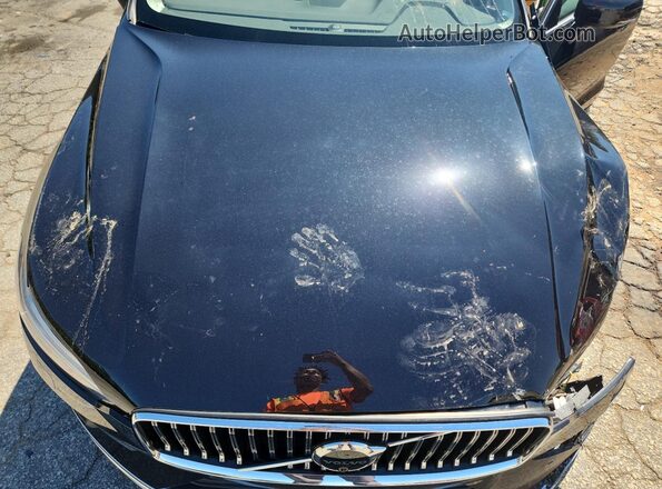 YV4L12DN0P1278409 2023 VOLVO XC60 Black Widok komory silnika