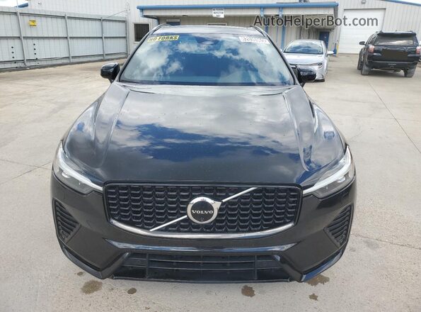 YV4L12RW6P1266430 2023 VOLVO XC60 Черный Вид спереди