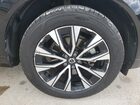 2023 Volvo Xc60 Plus Черный vin: YV4L12RW6P1266430 Damage: Right Front Wheel, Curb Rash, 1 To 2 Inches