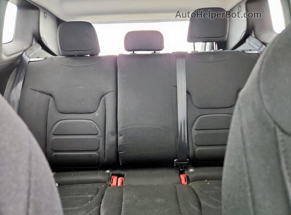ZACNJCB19MPM33498 2021 JEEP RENEGADE White უკანა სავარძლების ხედი