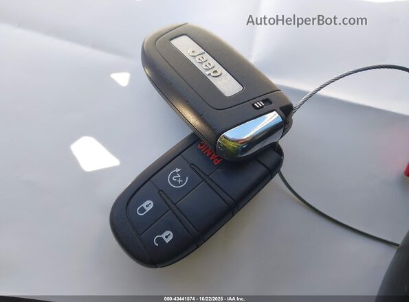 ZACNJDB19MPM41154 2021 JEEP RENEGADE Silver წინა პანელის ხედი