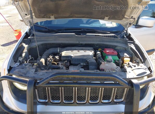 ZACNJDB19MPM41154 2021 JEEP RENEGADE Silver უკანა ხედი