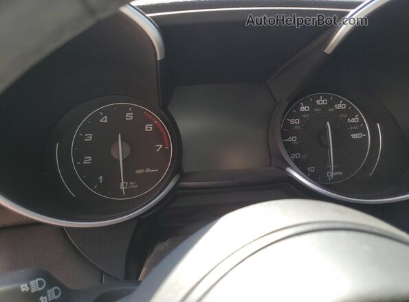 ZARFAMAN6P7668188 2023 ALFA ROMEO GIULIA Red ხელსაწყოთა პანელის ხედი