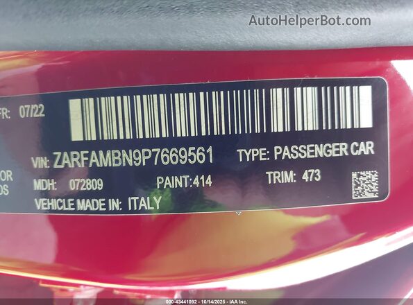 ZARFAMBN9P7669561 2023 ALFA ROMEO GIULIA Красный Вид подкапотного пространства
