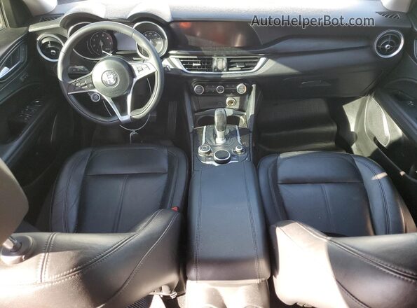 ZASFAKAN4J7B72304 2018 ALFA ROMEO STELVIO White Вид панелі приладів