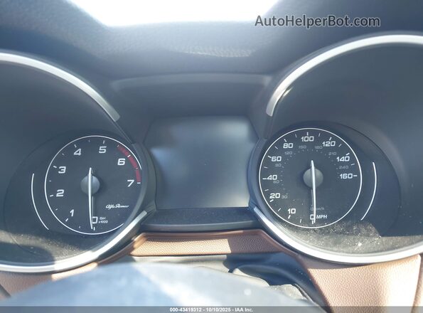ZASPAJAN0M7D00380 2021 ALFA ROMEO STELVIO Белый Вид задних сидений