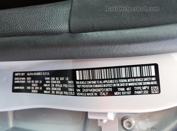 ZASPAKBN2M7D13670 2021 ALFA ROMEO STELVIO Silver 360 interior view