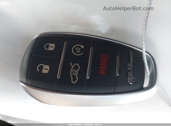 ZASPAKBN4M7D15730 2021 ALFA ROMEO STELVIO Зеленый Вид панели приборов