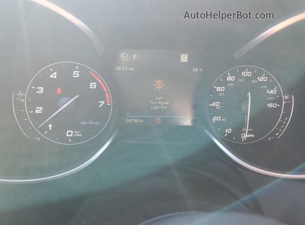 ZASPAKBN4M7D18966 2021 ALFA ROMEO STELVIO Red Widok zestawu wskaźników