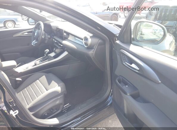 ZASPATCW4R3079668 2024 ALFA ROMEO OTHER Black Front interior view
