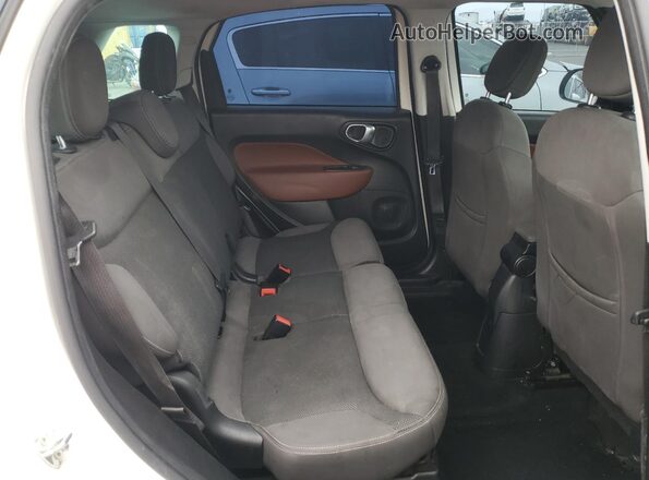 ZFBCFADH0GZ038340 2016 FIAT 500L Белый Вид задних сидений