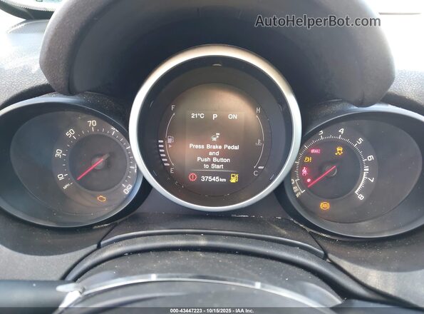 ZFBCFXCB0JP693696 2018 FIAT 500X Серый Вид задних сидений