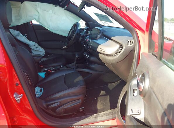 ZFBNFYC11LP846725 2020 FIAT 500X Красный Вид салона спереди