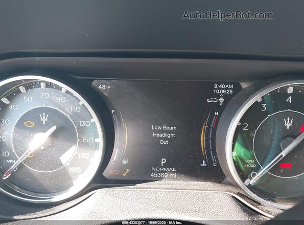 ZN661XUAXMX370807 2021 MASERATI LEVANTE Белый Вид задних сидений