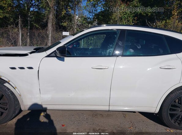 ZN661XUAXMX370807 2021 MASERATI LEVANTE Белый Панорамный вид салона 360°