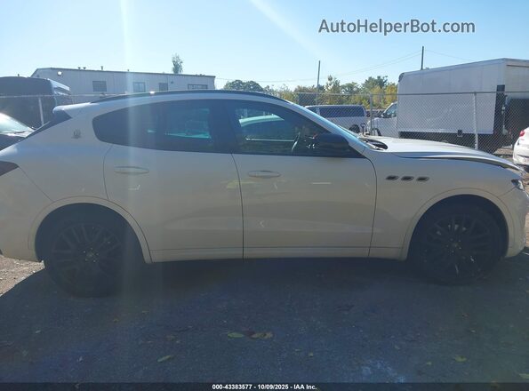 ZN661XUAXMX370807 2021 MASERATI LEVANTE Белый Вид задней части салона