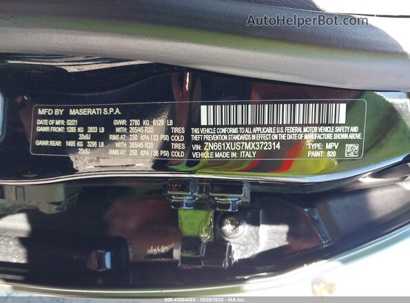 ZN661XUS7MX372314 2021 MASERATI LEVANTE Черный Вид подкапотного пространства