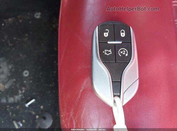 ZN661XUS7MX372314 2021 MASERATI LEVANTE Черный Вид панели приборов