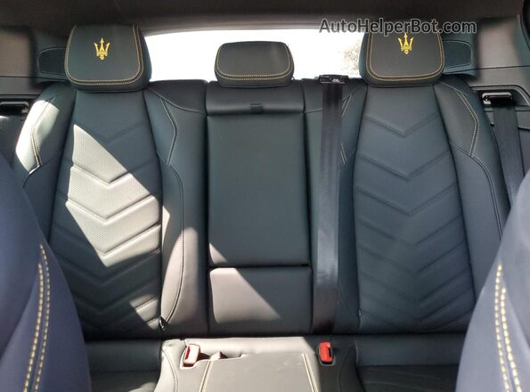 ZN682AVM3P7427252 2023 MASERATI GRECALE Black უკანა სავარძლების ხედი