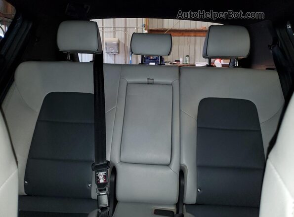 KNDPNCAC1J7441994 2018 KIA SPORTAGE Синий Вид задней части салона
