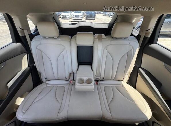 2LMPJ8J93LBL15854 2020 LINCOLN NAUTILUS Tan უკანა სალონის ხედი