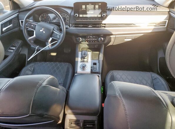 JA4J3VA80NZ060516 2022 MITSUBISHI OUTLANDER Серебряный Вид щитка приборов