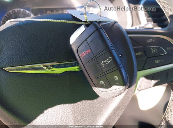 1C3CCCAB3HN511758 2017 CHRYSLER 200 Gray Widok deski rozdzielczej