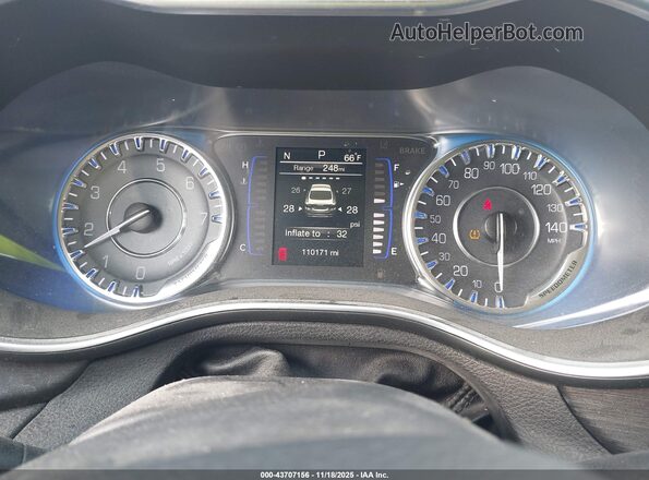 1C3CCCFB2HN501313 2017 CHRYSLER 200 Белый Вид задних сидений