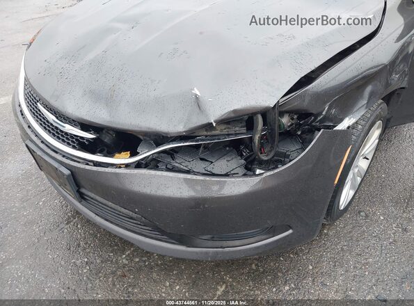 1C3CCCFB3HN502938 2017 CHRYSLER 200 Серый Вид спереди