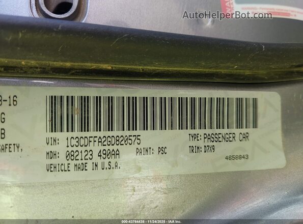 1C3CDFFA2GD820575 2016 DODGE DART Silver Vista del compartimento del motor