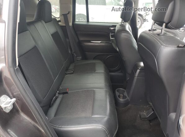 1C4NJCEA1GD735031 2016 JEEP COMPASS Серый Вид задних сидений