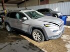 2018 Jeep Cherokee Latitude Plus Серебряный vin: 1C4PJMLB3JD530148