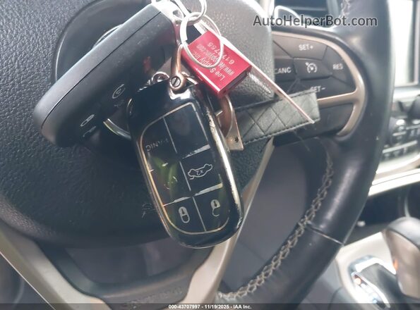 1C4RJFCG5HC655443 2017 JEEP GRAND CHEROKEE Белый Вид панели приборов