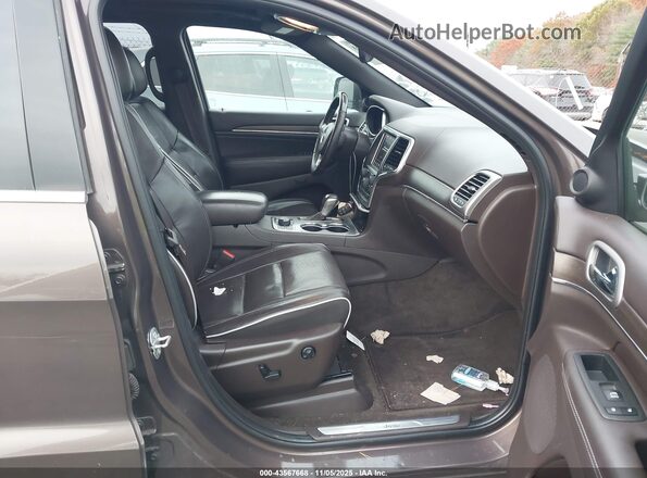 1C4RJFCG8JC104641 2018 JEEP GRAND CHEROKEE Коричневый Вид салона спереди