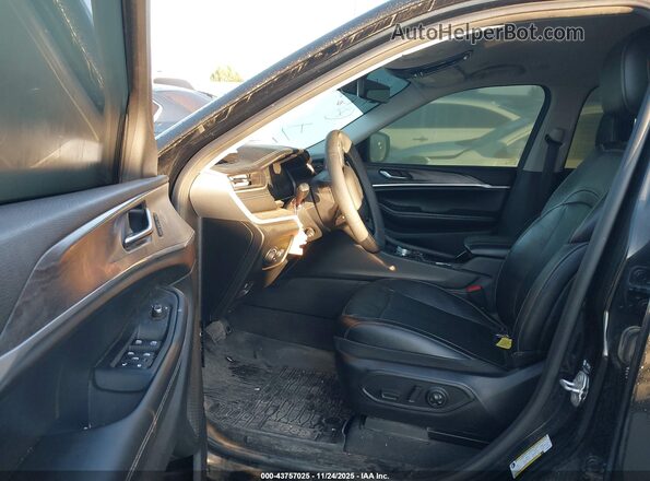 1C4RJHBG9PC500759 2023 JEEP GRAND CHEROKEE Черный Вид салона спереди