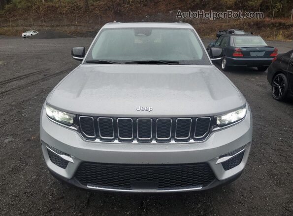 1C4RJYB67PC623581 2023 JEEP GRAND Silver Widok z przodu