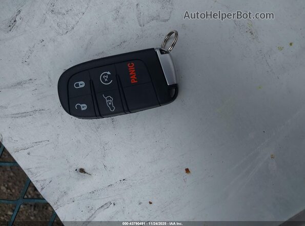 1C4SDJCT7HC615471 2017 DODGE DURANGO Серебряный Вид панели приборов