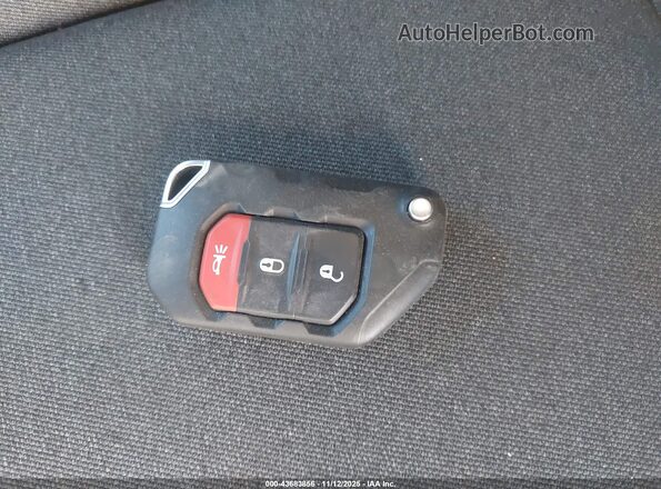 1C6PJTAG4SL504679 2025 JEEP GLADIATOR Бирюзовый Вид панели приборов