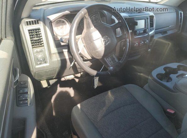 1C6RR6GT7GS319272 2016 RAM 1500 Черный Вид панели приборов