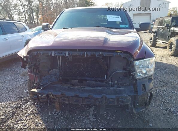 1C6RR7FT3JS135266 2018 RAM 1500 Бордовый Вид щитка приборов