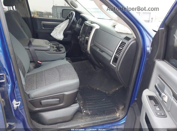 1C6RR7LG4GS223095 2016 RAM 1500 Синий Вид салона спереди