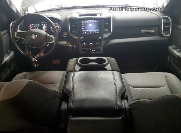 1C6SRFFT3MN632039 2021 RAM 1500 Silver წინა პანელის ხედი
