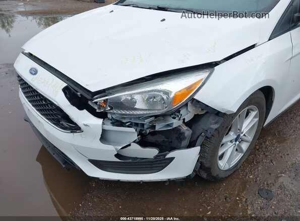 1FADP3F25GL276258 2016 FORD FOCUS White Widok z przodu