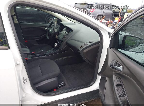 1FADP3F25GL276258 2016 FORD FOCUS White Widok wnętrza z przodu