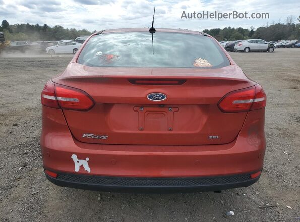1FADP3H28JL280521 2018 FORD FOCUS Красный Вид сзади