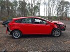 2017 Ford Focus Se Красный vin: 1FADP3K22HL231902