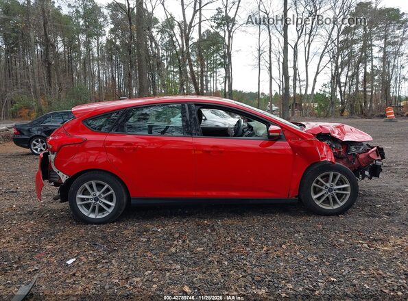 1FADP3K22HL231902 2017 FORD FOCUS Красный Вид щитка приборов