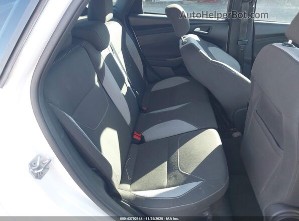 1FADP3L91HL348981 2017 FORD FOCUS ST Белый Вид наклейки с VIN-кодом