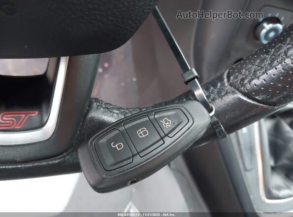 1FADP3L94GL374487 2016 FORD FOCUS ST Gray Vista del salpicadero